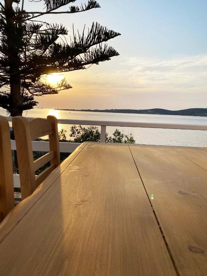 Lyra Seafront Apartment , Paroikia Town Center Экстерьер фото